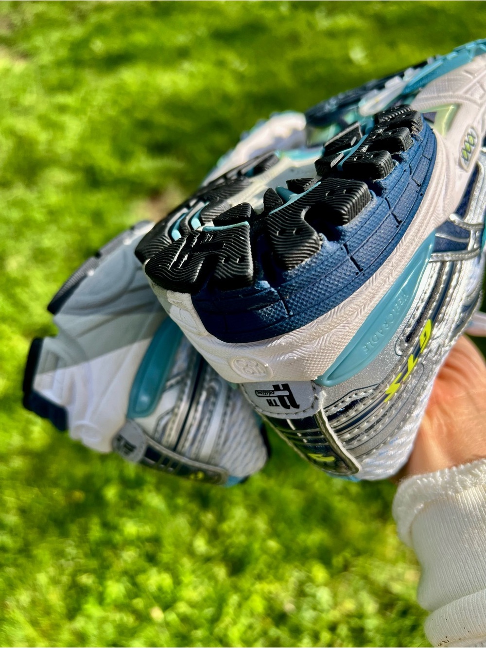 NEW Brooks sneaker GTS 11th Ed. DNA Flextra running shoe blue silver shimmer 8.5 - Picture 15 of 17